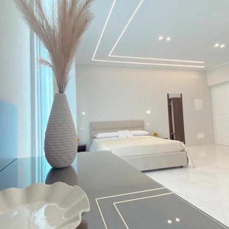 Meligrana Central Rooms โตรเปอา ภายนอก รูปภาพ