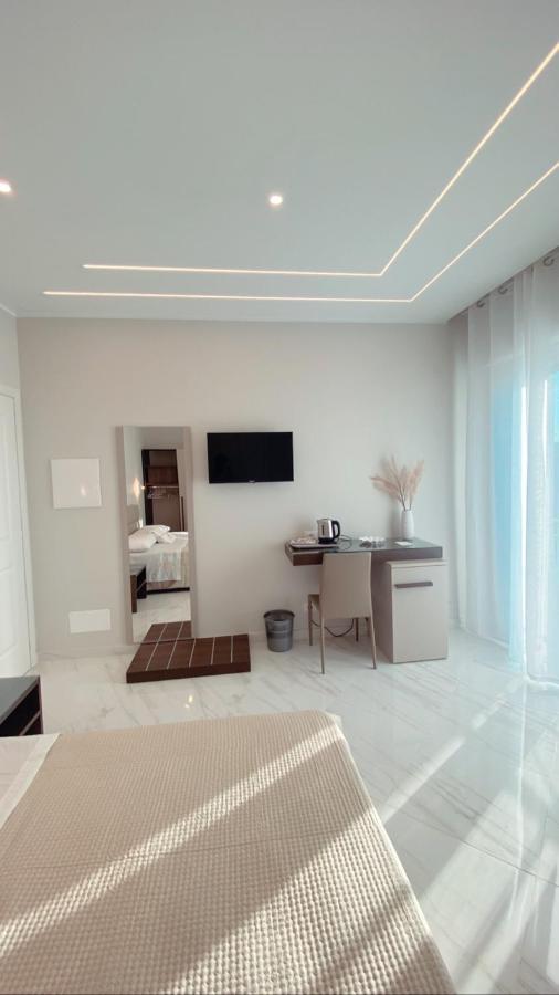 Meligrana Central Rooms โตรเปอา ภายนอก รูปภาพ