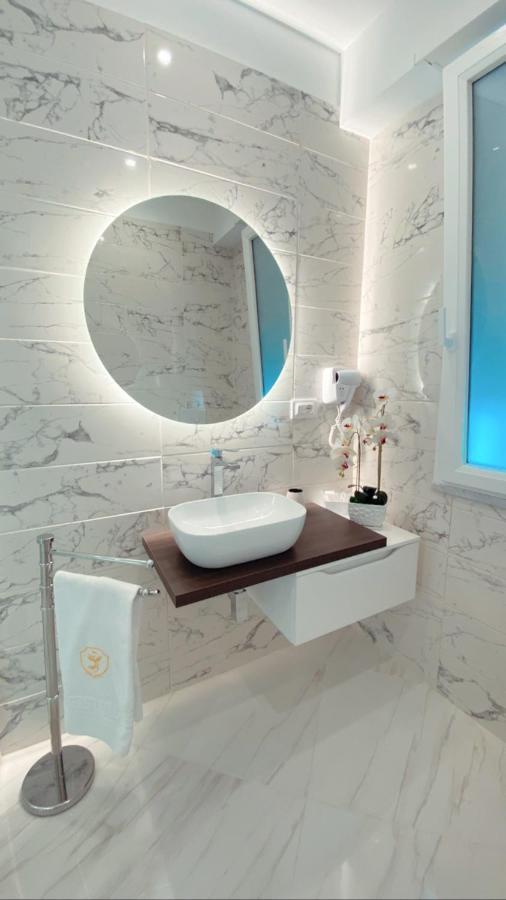 Meligrana Central Rooms โตรเปอา ภายนอก รูปภาพ