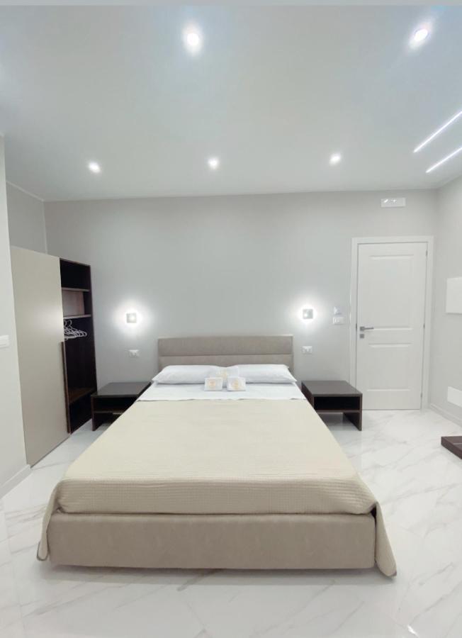 Meligrana Central Rooms โตรเปอา ภายนอก รูปภาพ
