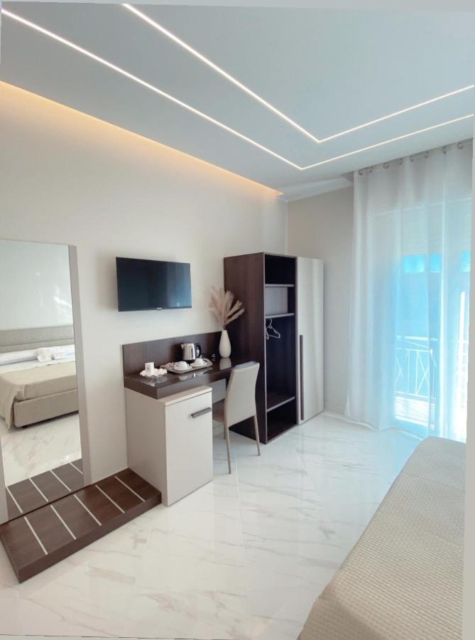 Meligrana Central Rooms โตรเปอา ภายนอก รูปภาพ