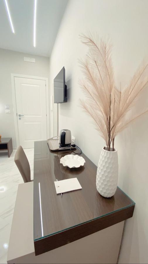 Meligrana Central Rooms โตรเปอา ภายนอก รูปภาพ
