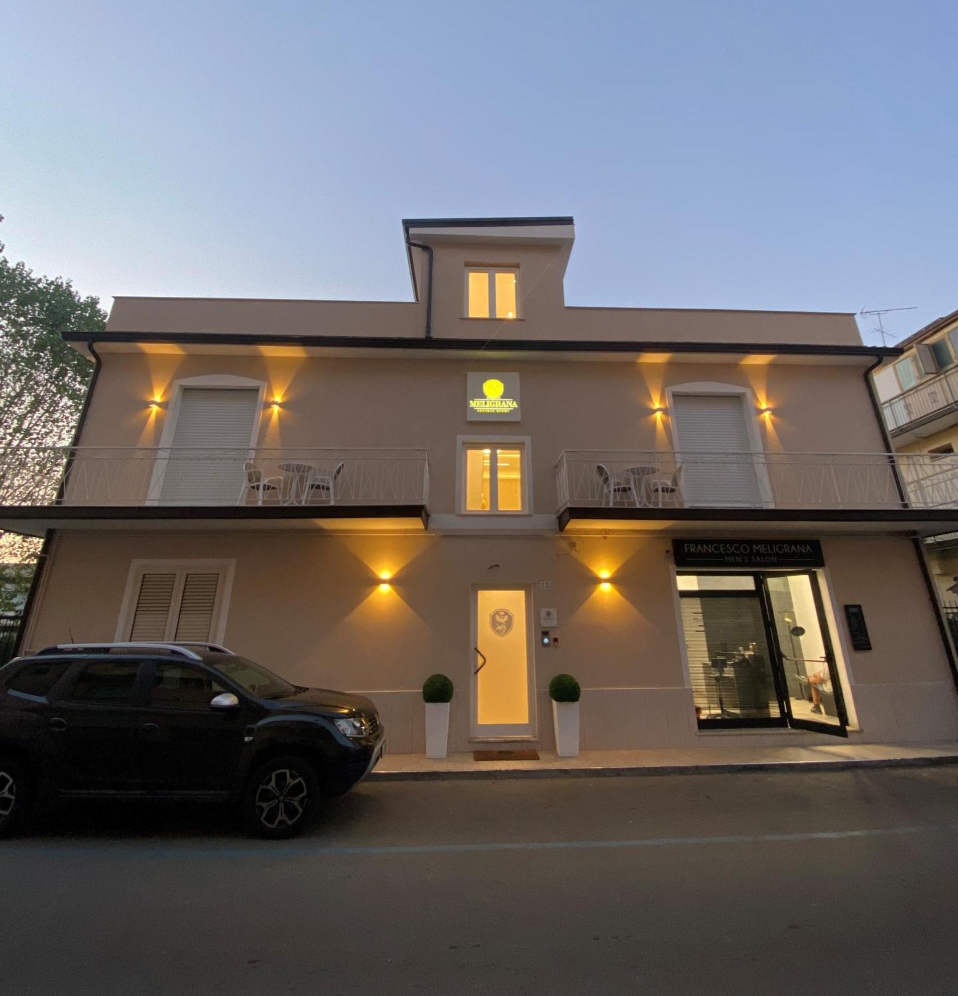 Meligrana Central Rooms โตรเปอา ภายนอก รูปภาพ